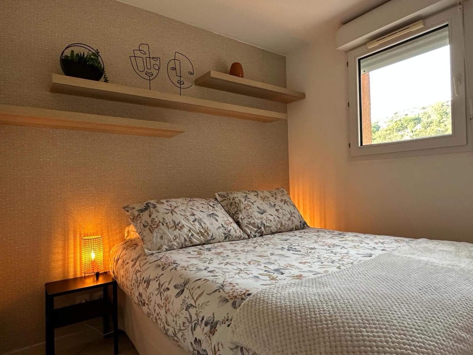 Appartement Residence Santa Barbara Avec Piscine Et A 750M De La Plage Cavalaire-sur-Mer Exteriör bild